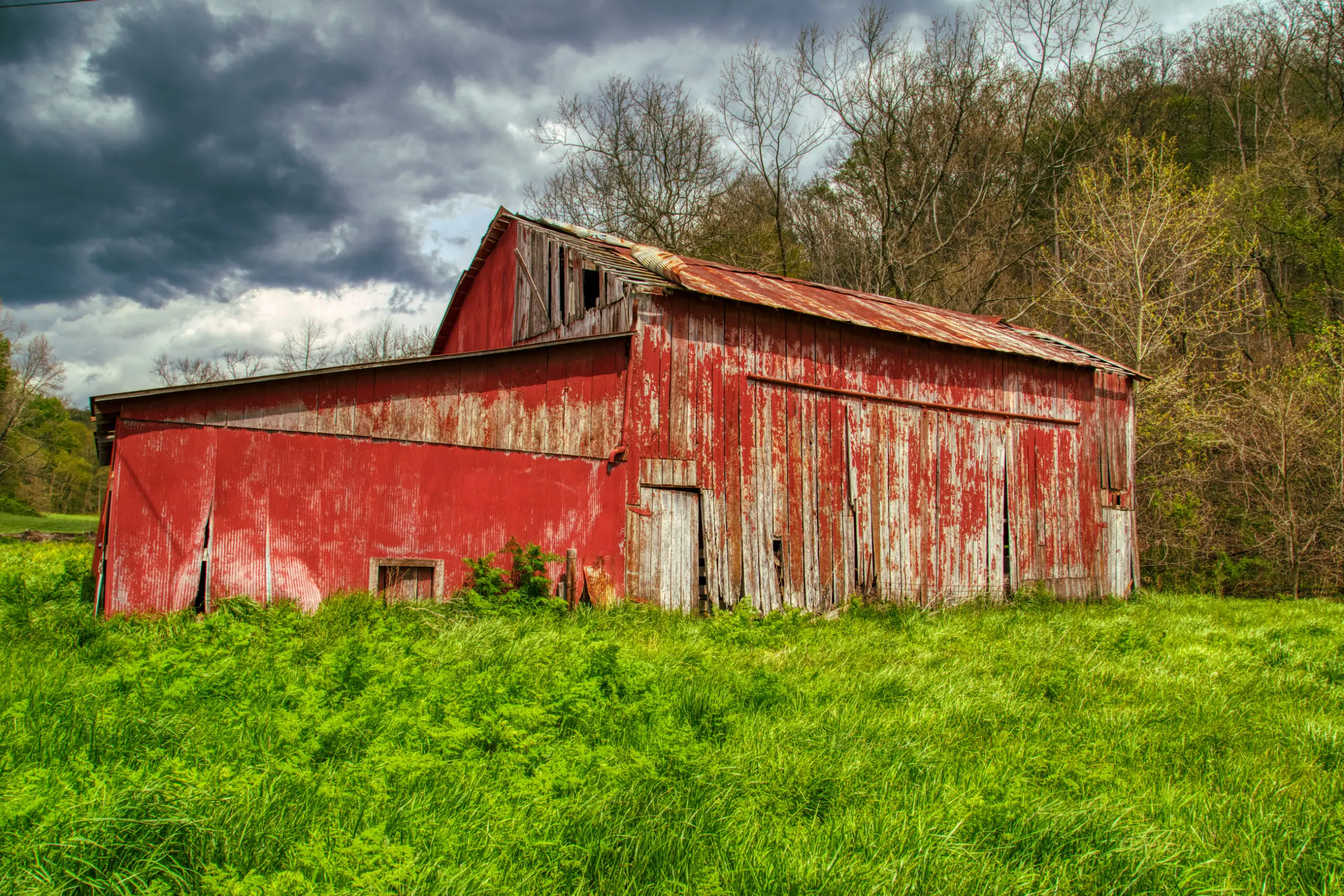 red and green barn