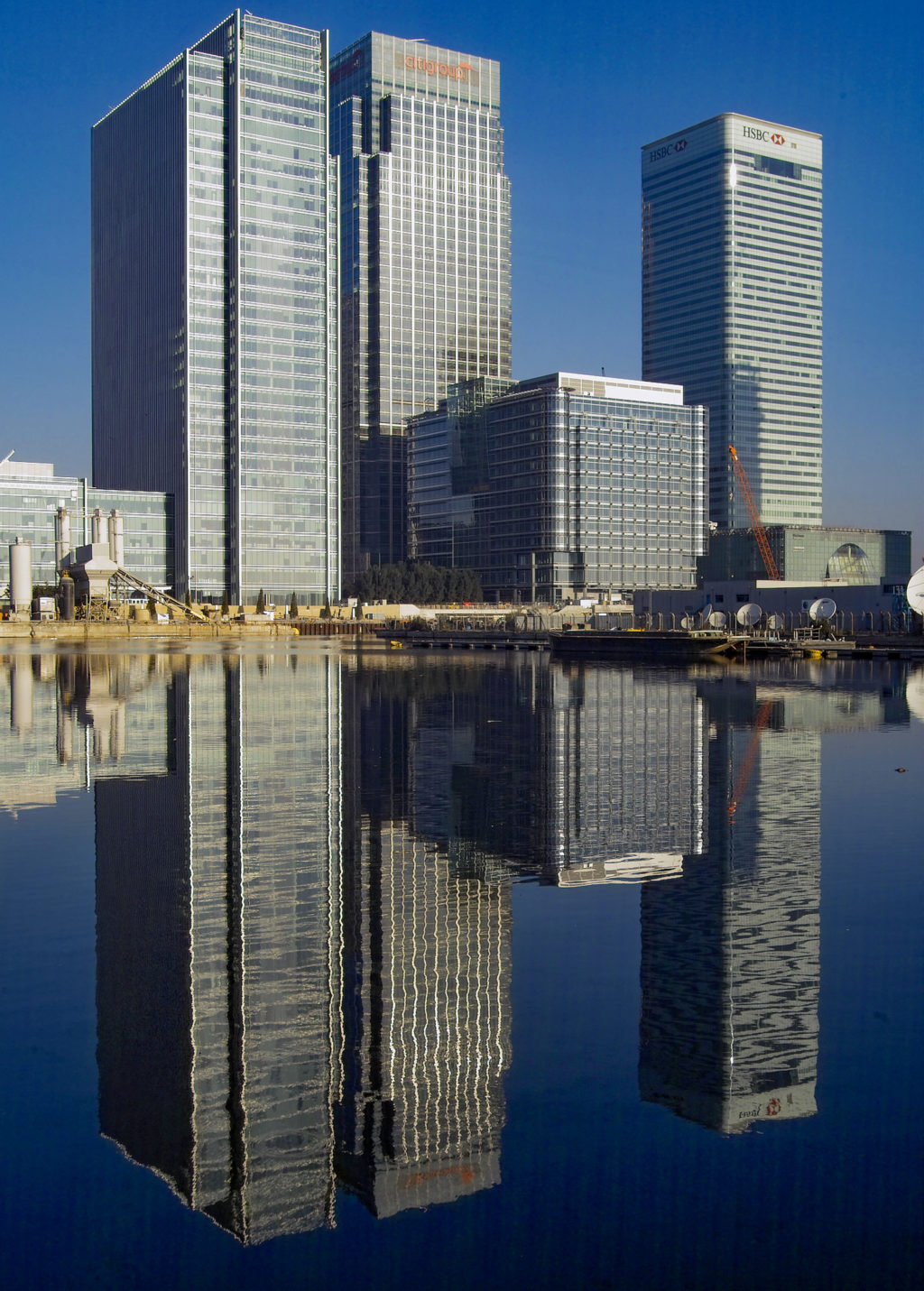 Canary Wharf skyscrapers in 2003