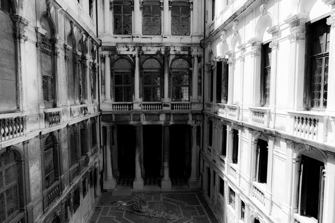 elegant courtyard in black and white