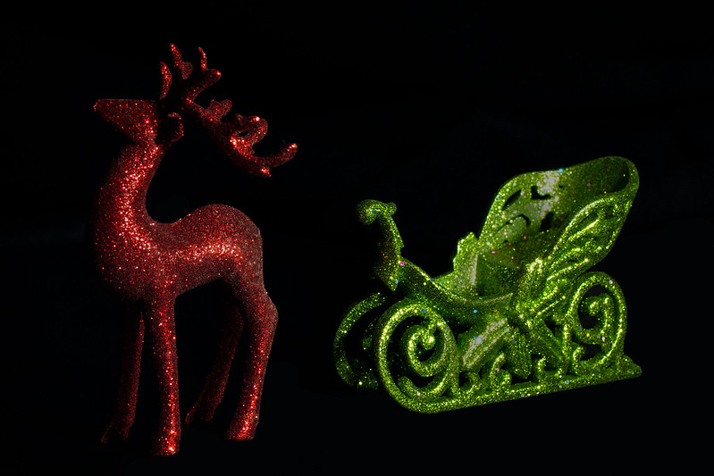 green and red figurines