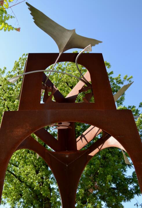 bird metal sculpture