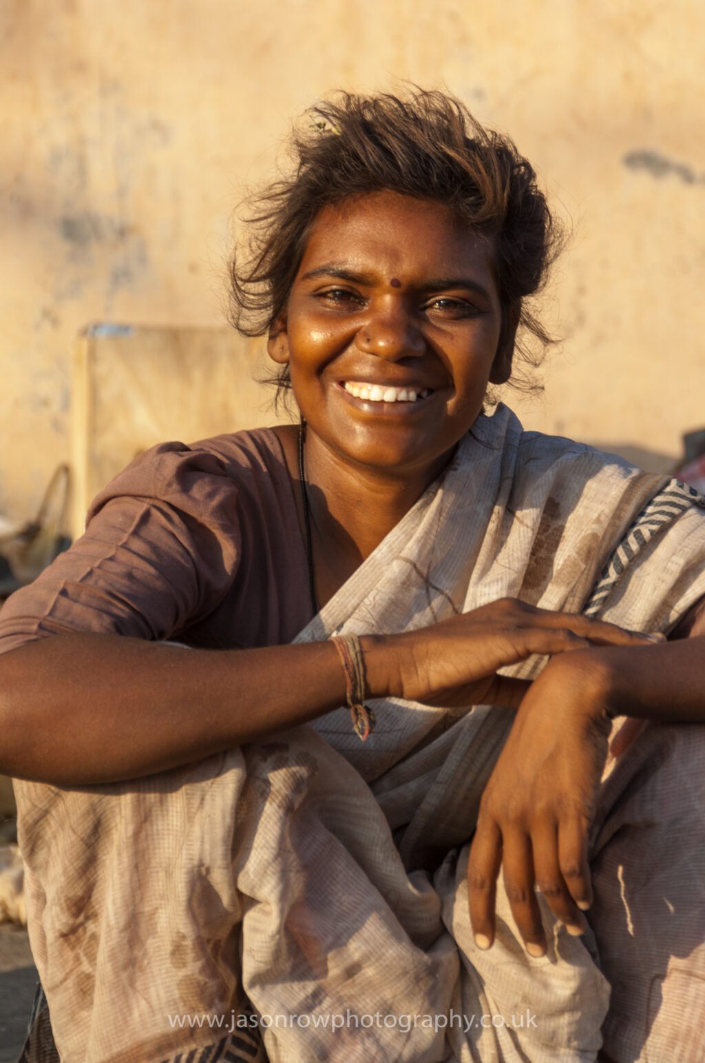 CHENNAI/INDIA 27TH JANUARY 2007 - Beautiful young street woman i