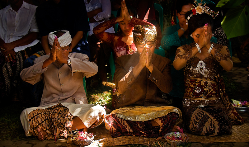 Balinese wedding ceremony copyright Aloha Lavina