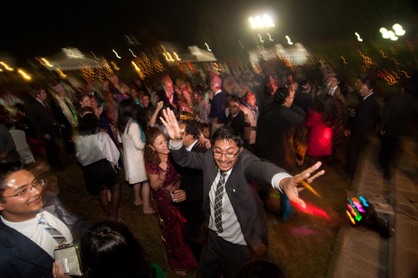 dance photo panning by Songvut Kositarut