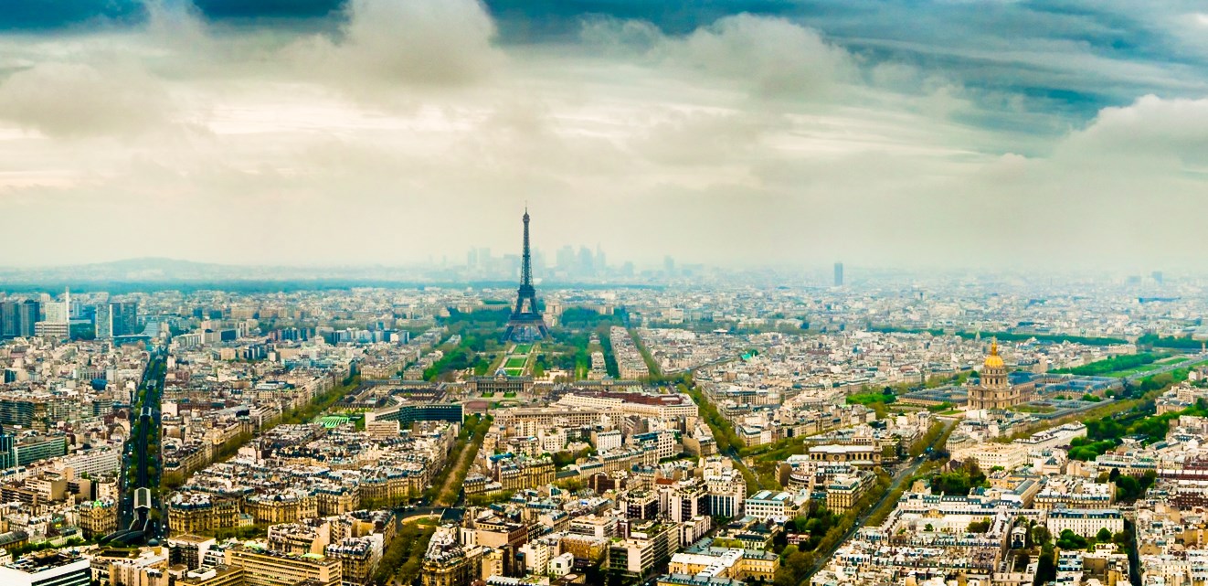 After lots of editing, the hazy Paris panorama took a nice grungy look.