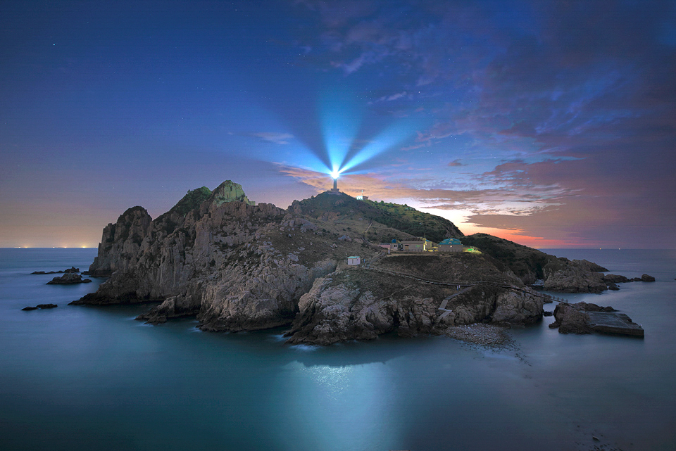 a-lonely-lighthouse4