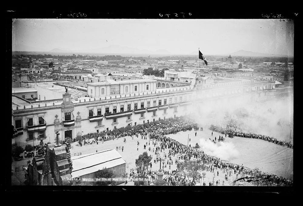 Mexico, the 5th of May in the Plaza de Armas