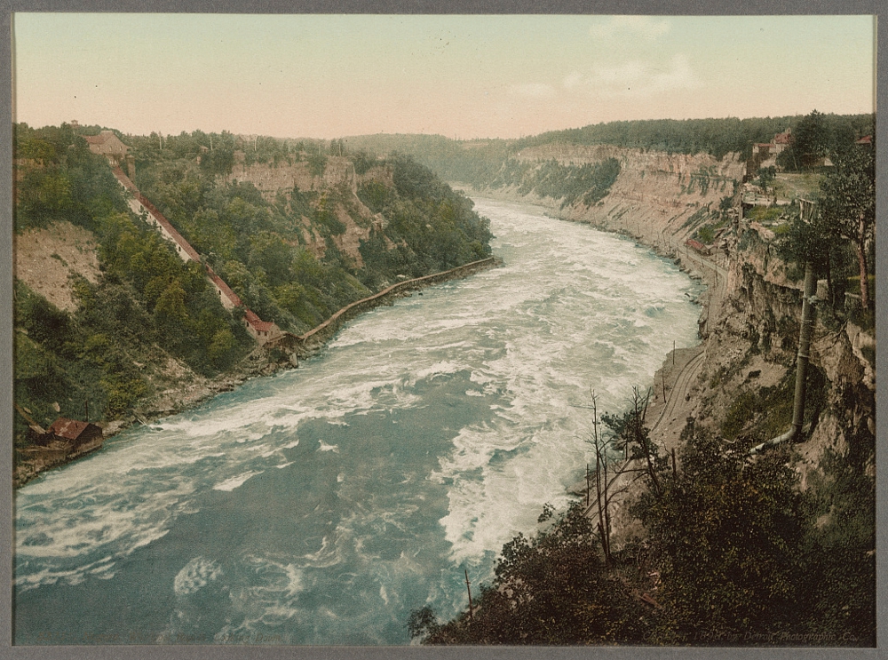 Niagara, Whirlpool Rapids, looking down