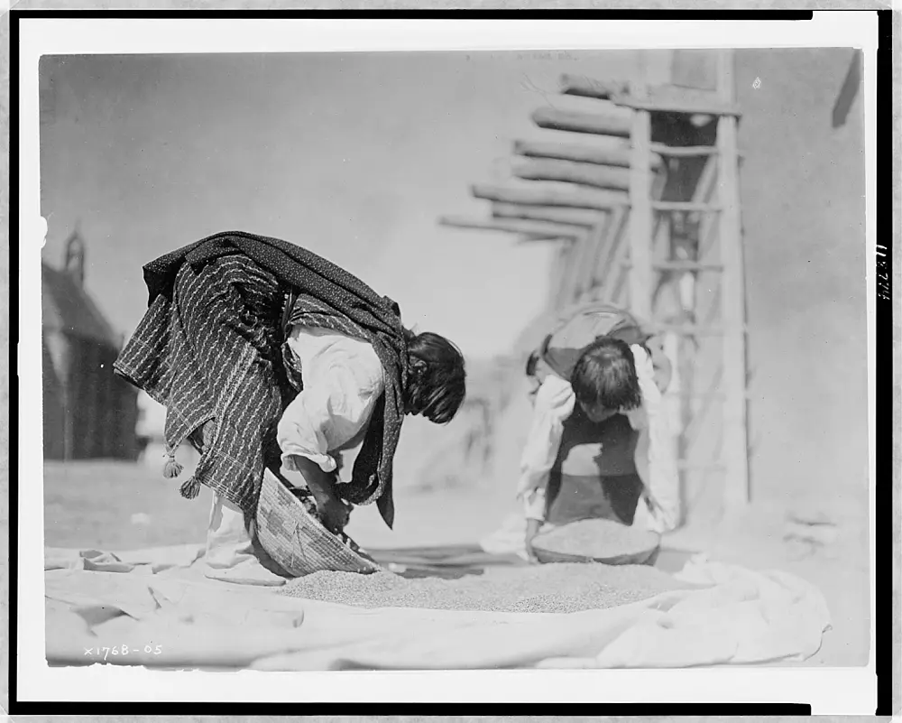 Cleaning wheat--San Juan