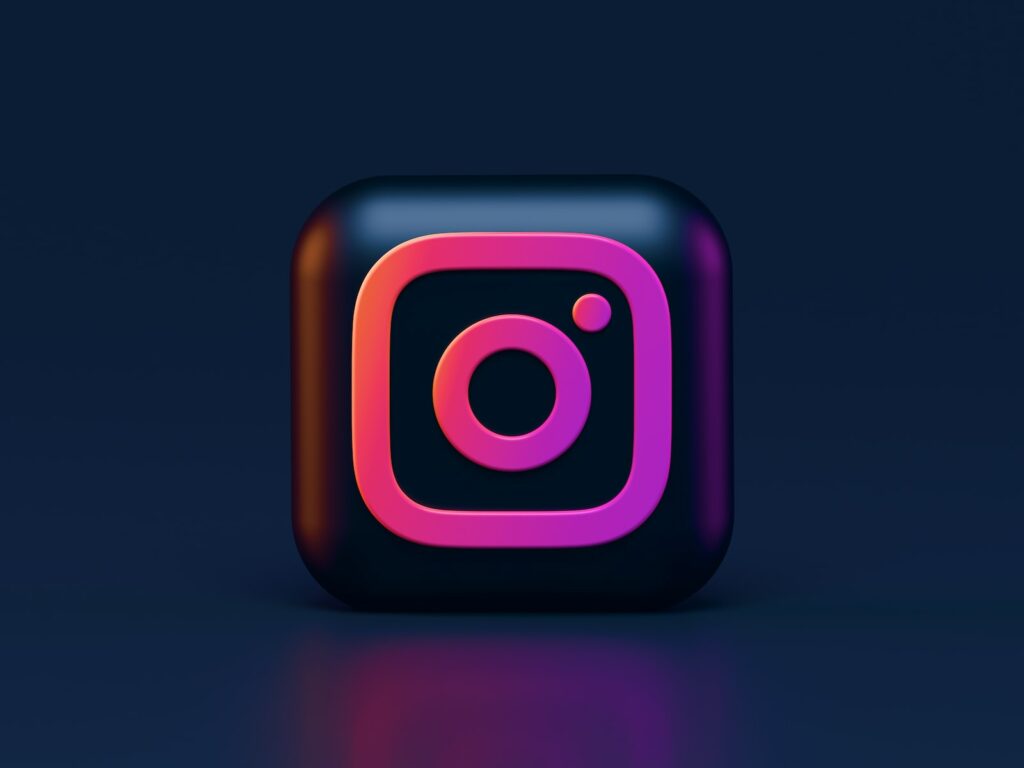 blue and red Instagram logo