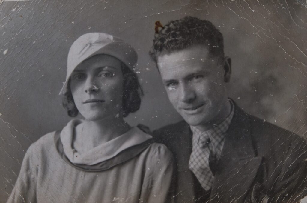 Scan of an old photograph featuring a young couple in the 1930s