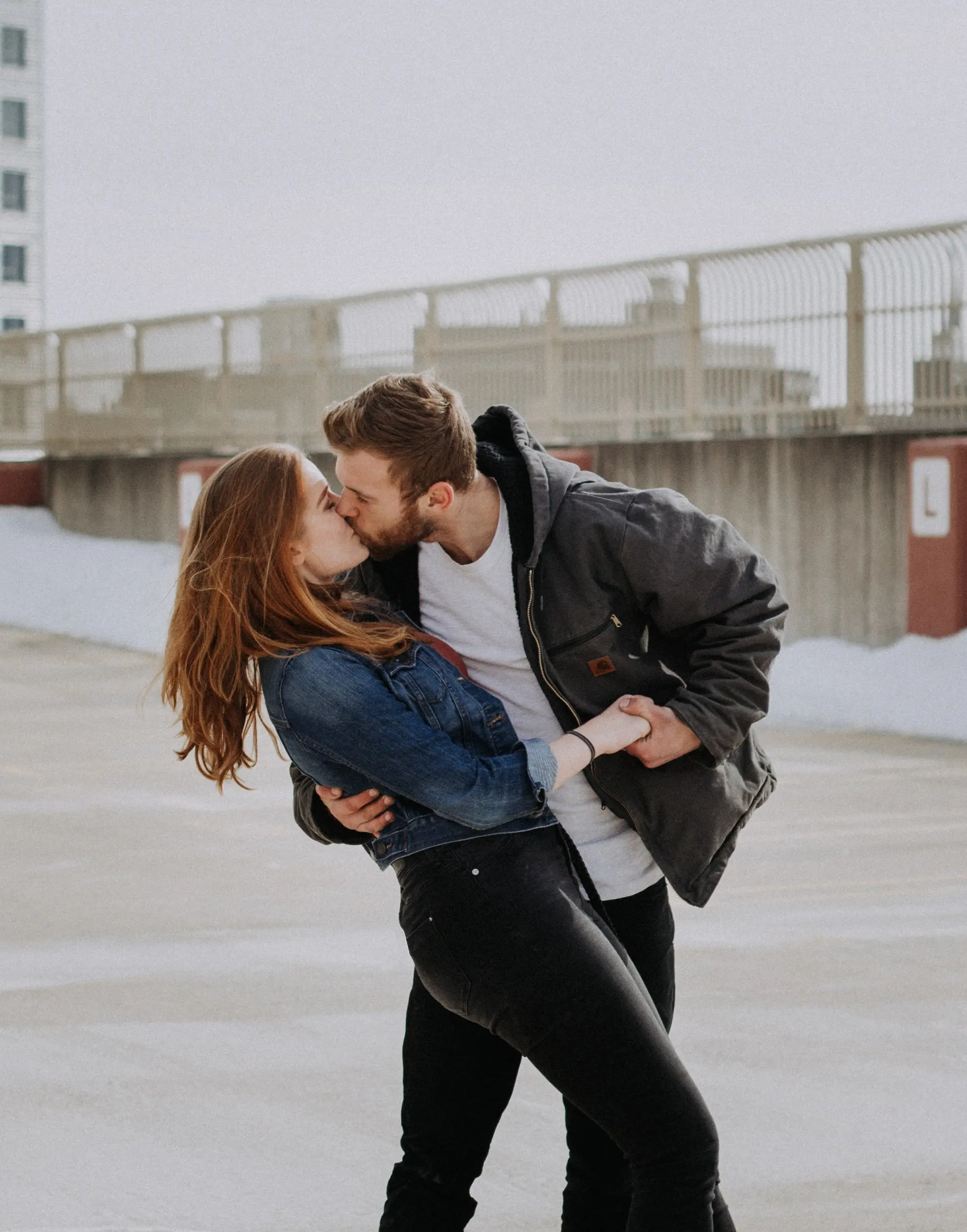 Engagement Photo Pose Ideas: Best Poses for Engagement Photos