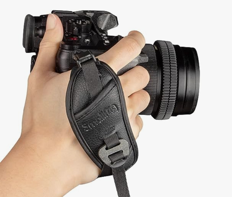 smallrig camera cage wrist strap