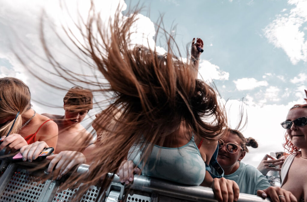 concert audience