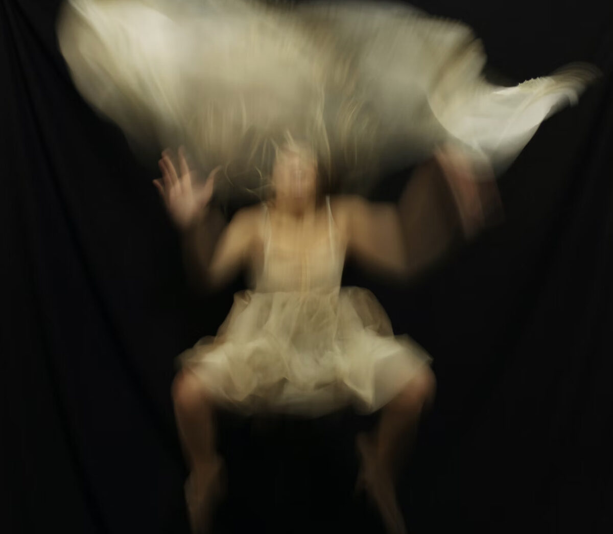 Showing Motion 21 Clever Motion Photos | Light Stalking