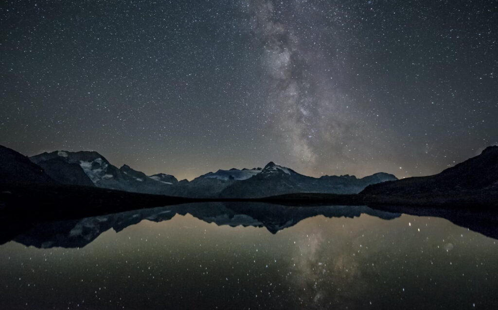 lake starry sky