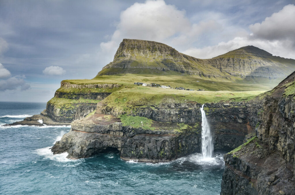 waterfall landscape photography