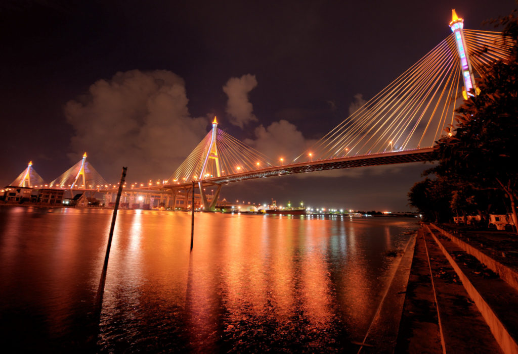 bhumibol bridge bangkok