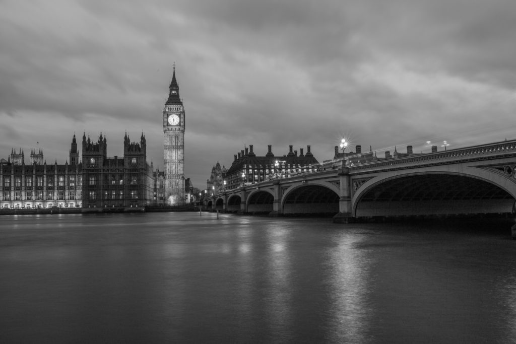 River with bridge and big ben in black and white