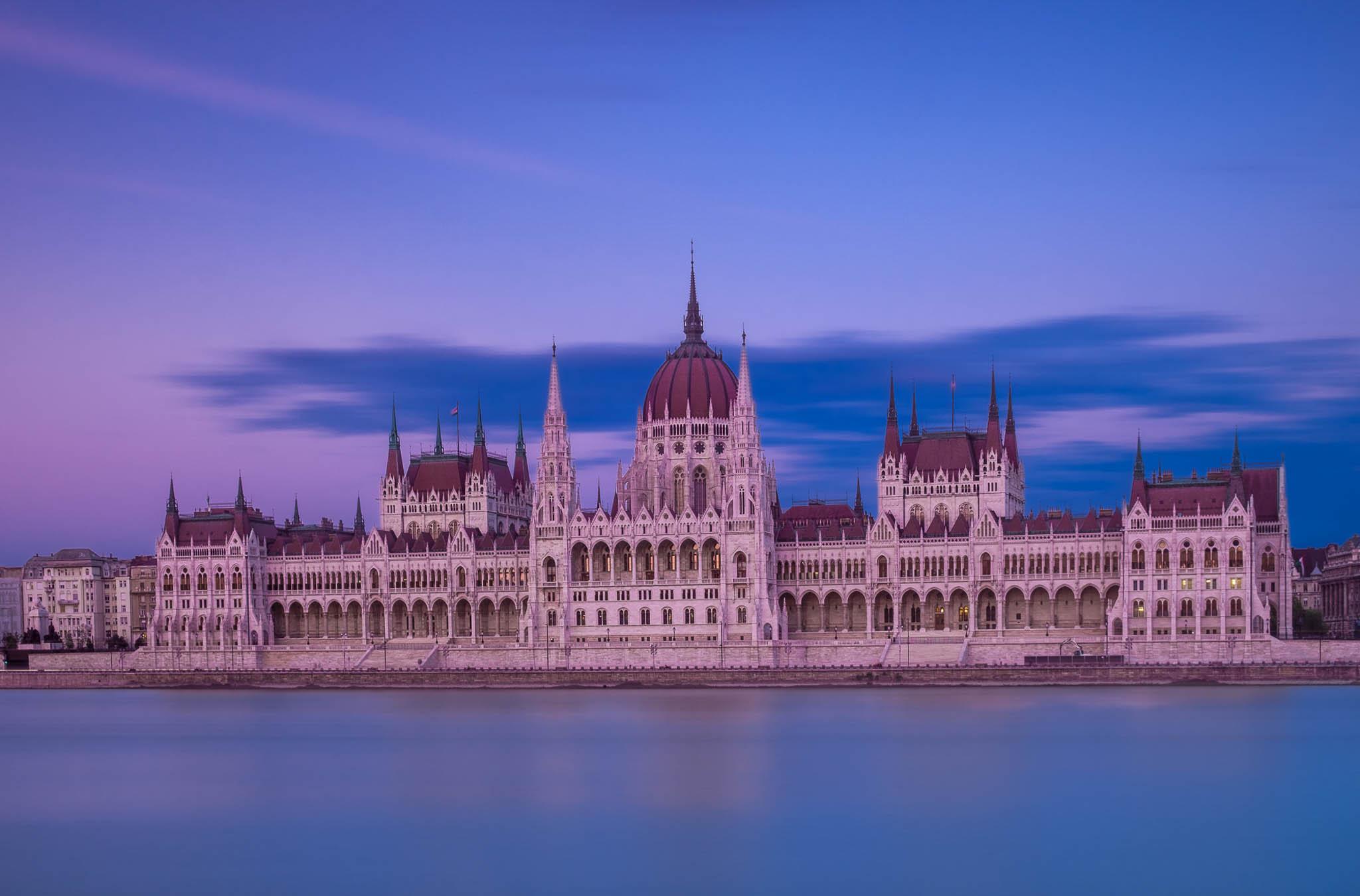 Blue hour shot of Budapest Parliament shot on a Fuji X-T2