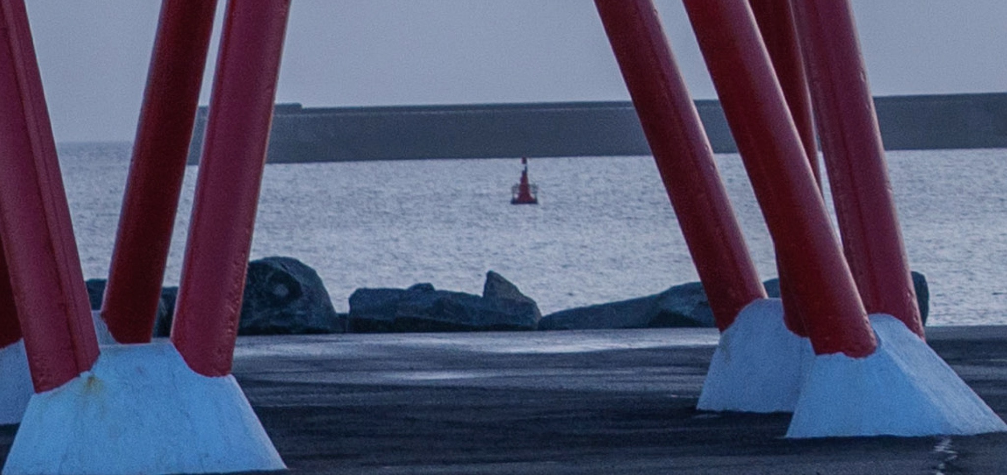 Close crop of the Image of the Herd Groyne Lighthouse in South Shields, UK showing image noise