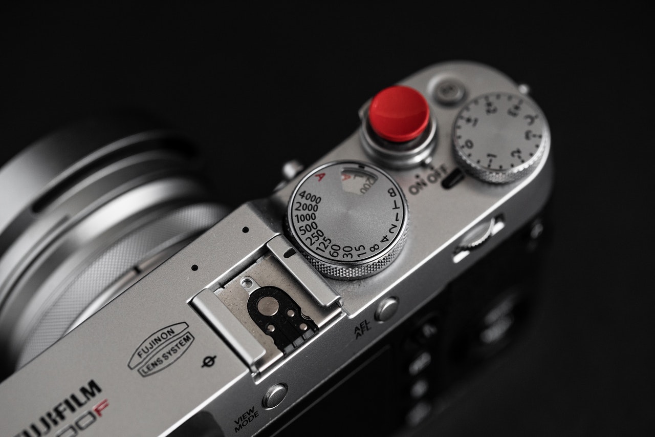 close up photo of analog camera