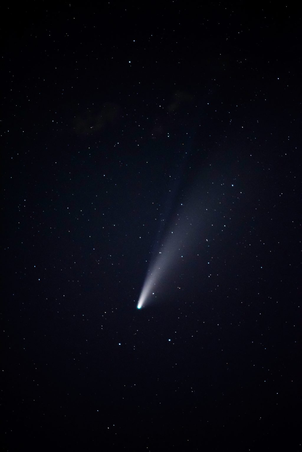 Close shot of neowise comet