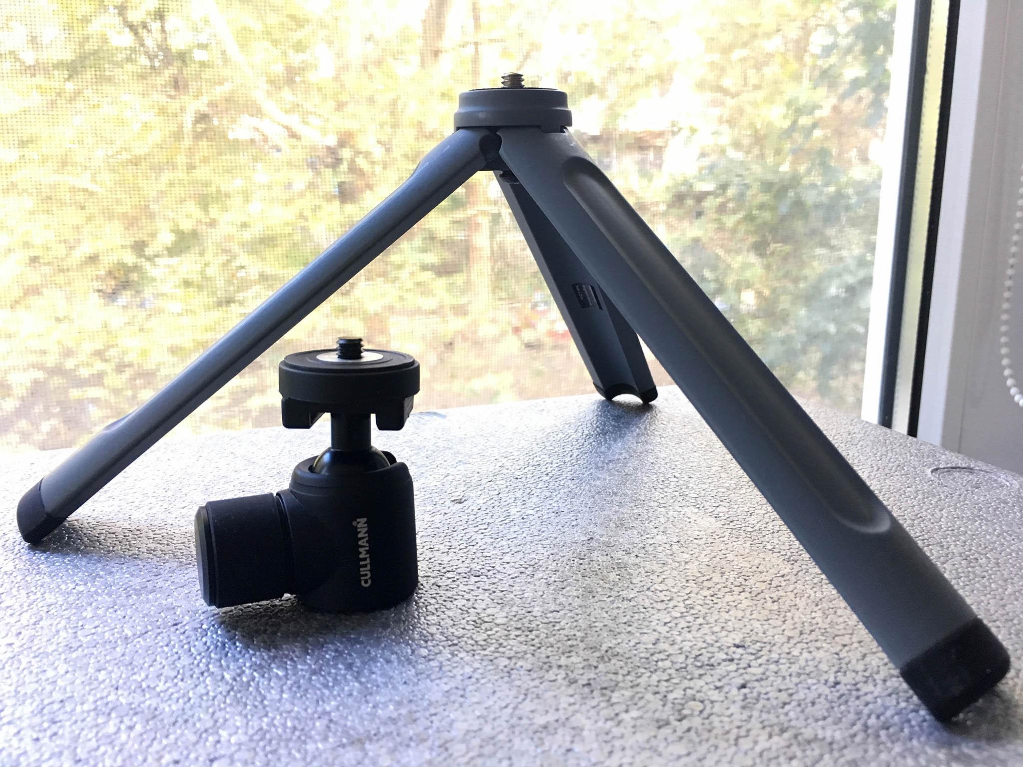 Cullen Mini Tripod with ball and socket head