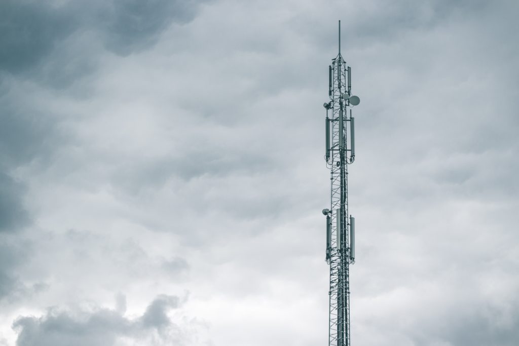 echo grid b r dkakgtm unsplash