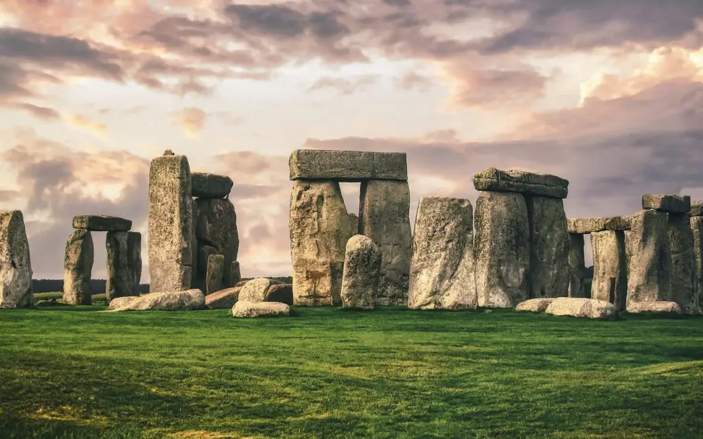 Stonehenge at dusk