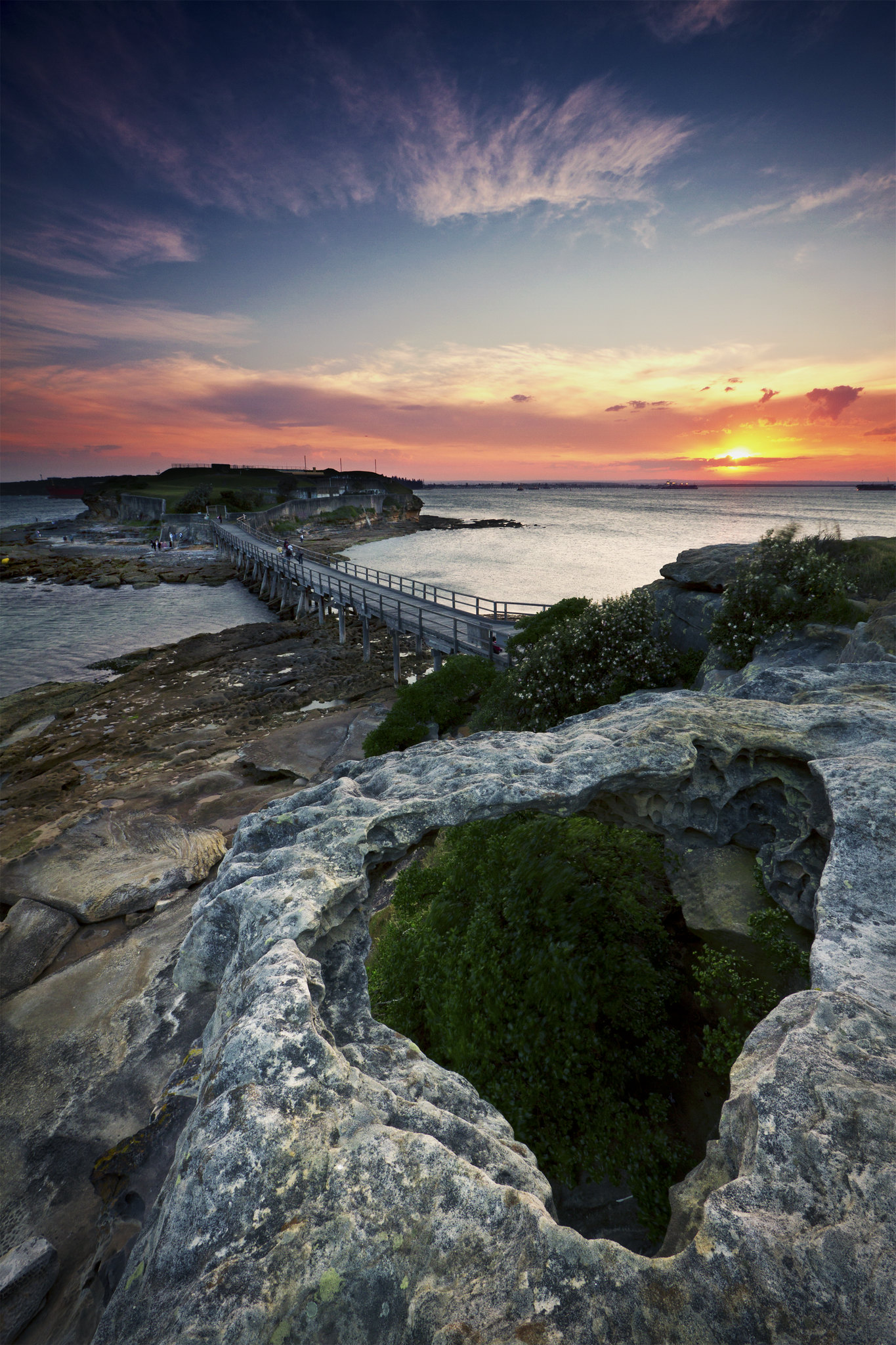 https://www.lightstalking.com/wp-content/uploads/lessons-la-perouse-sunset.jpg