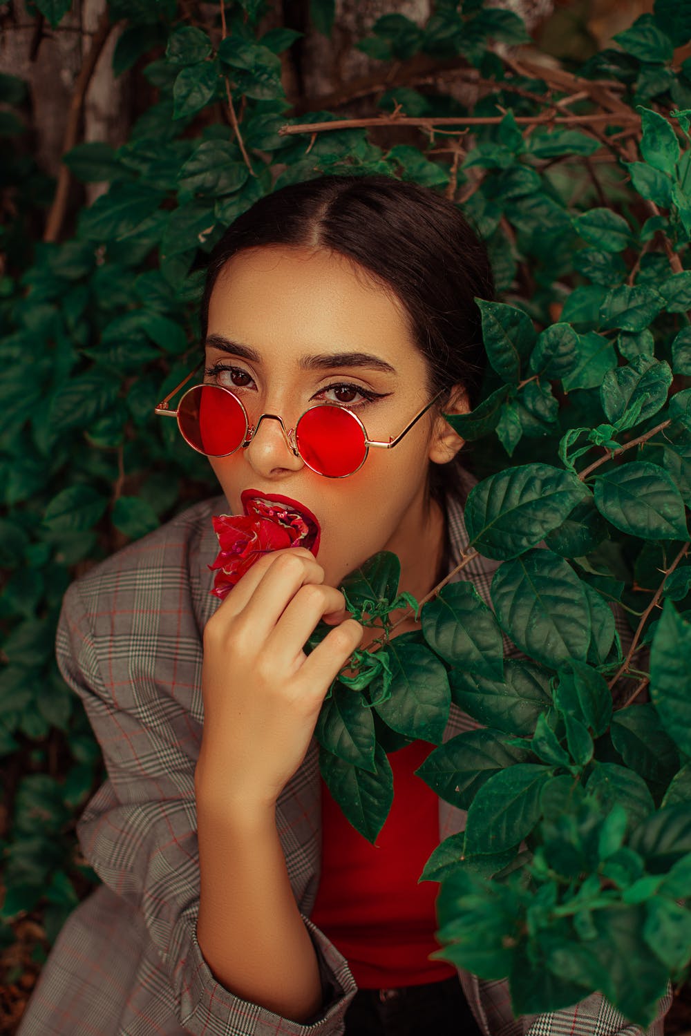 Red glasses girl