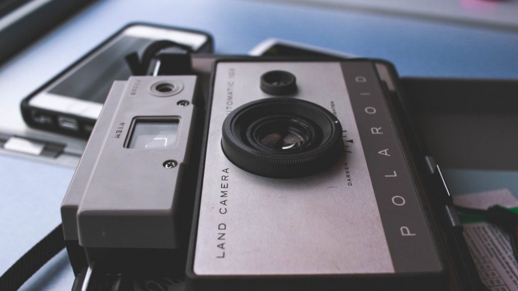 How to use a polaroid one step camera