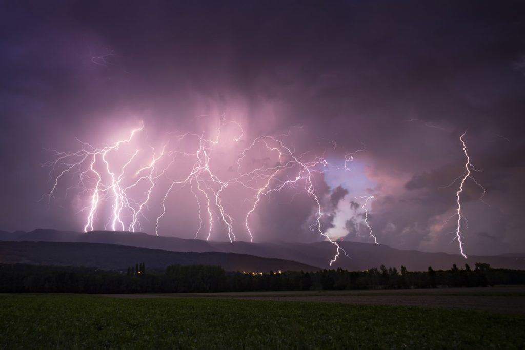 sharp lightning photography