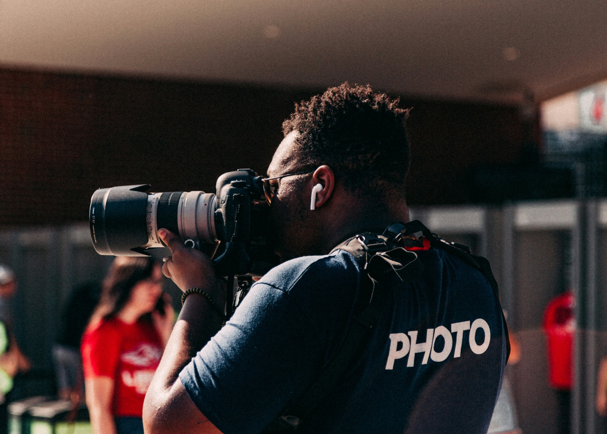 Photographer doing seminar at show