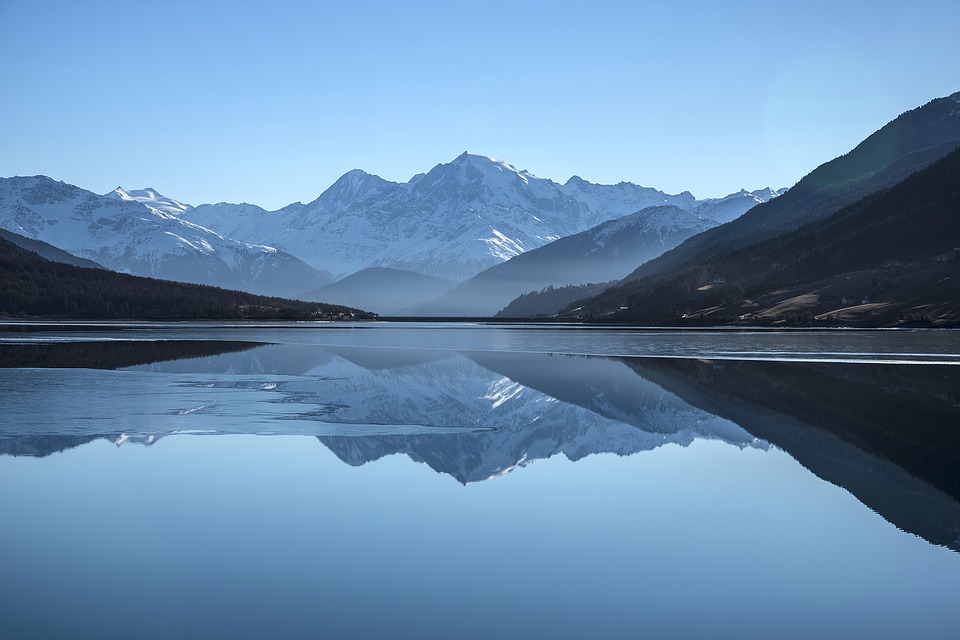 lake atmospheric perspective