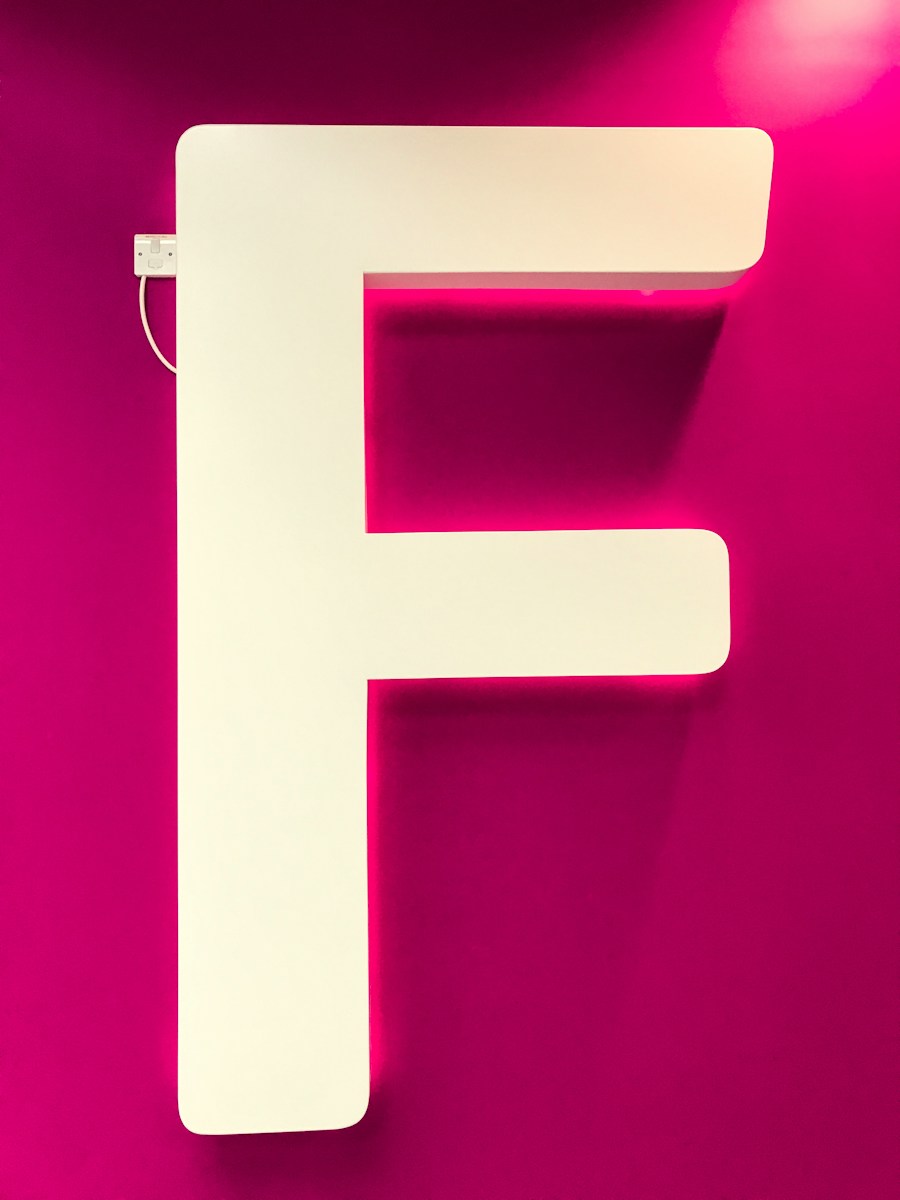 letter F signage
