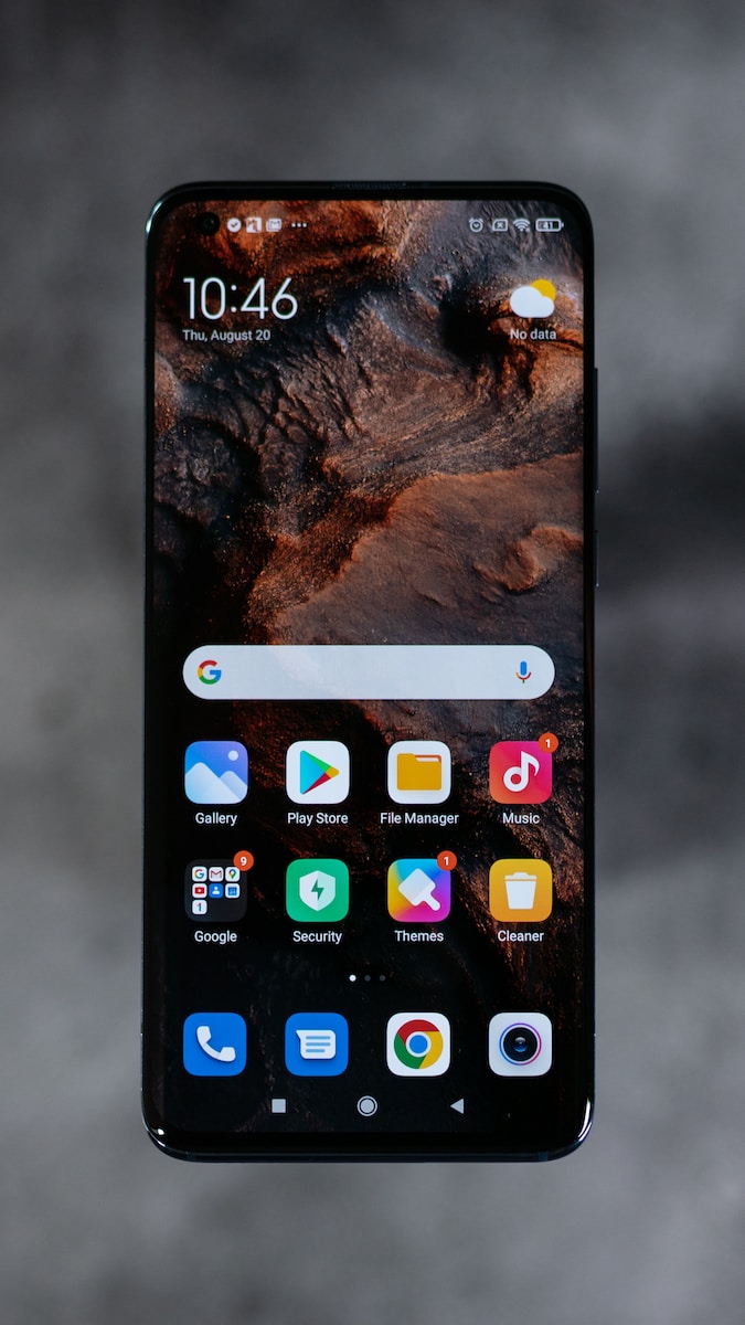 Smartphone screen showing icons on screen