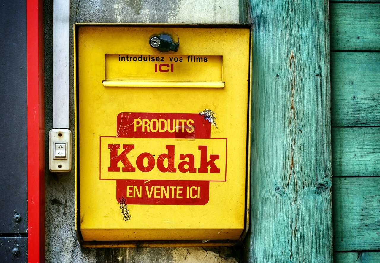 yellow and red produits kodak en vente ici case